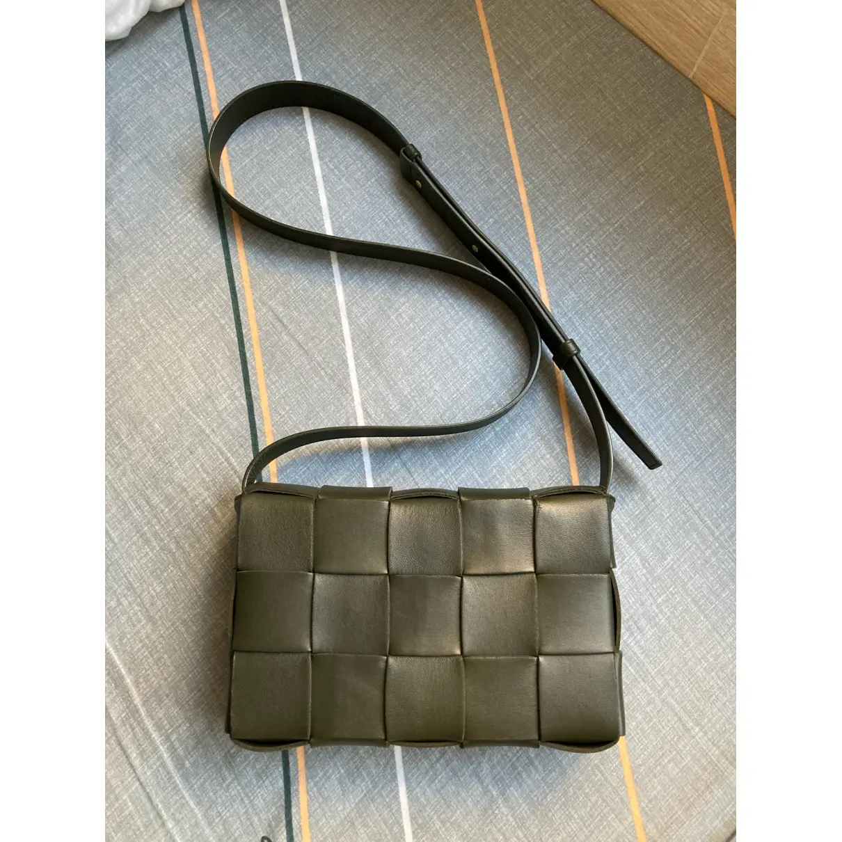 Buy Bottega Veneta Cassette leather handbag online