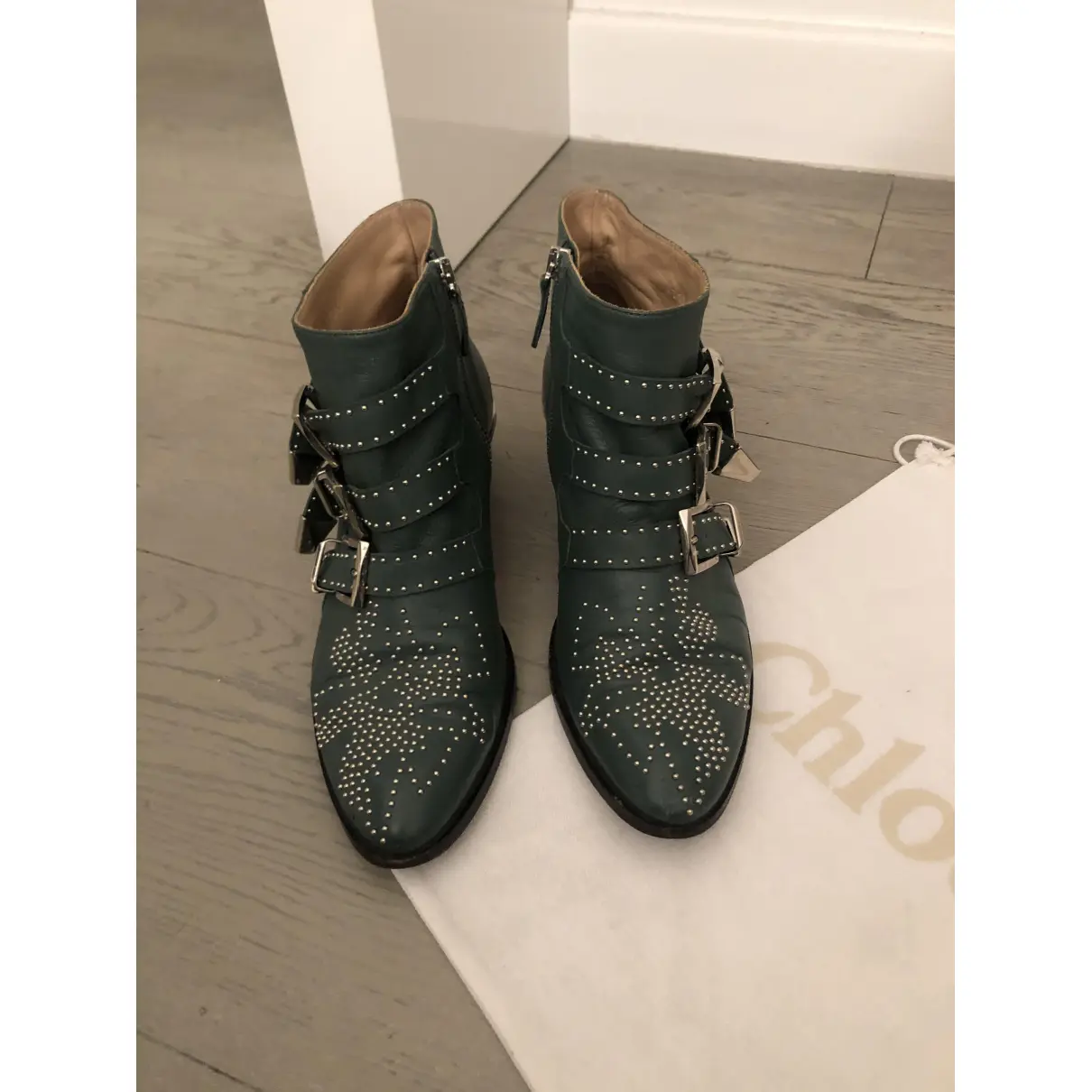 Buy Chloé Susanna leather boots online