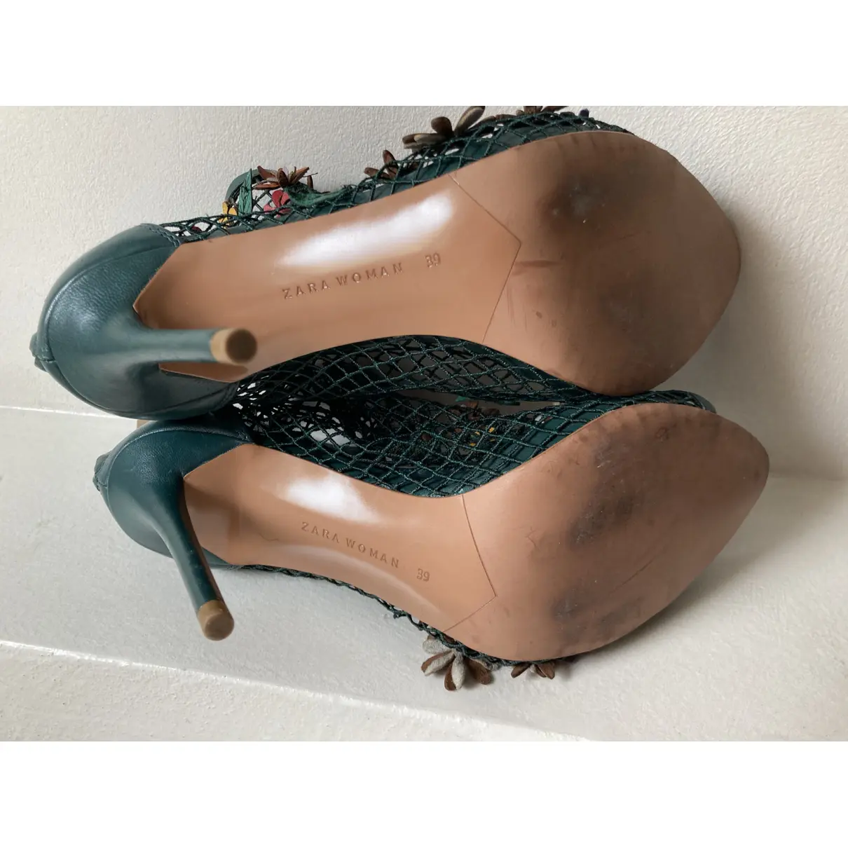 Leather sandals Zara