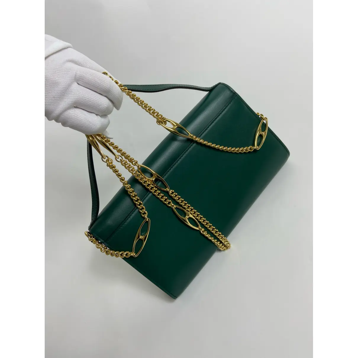 Buy Gucci Zumi leather clutch bag online