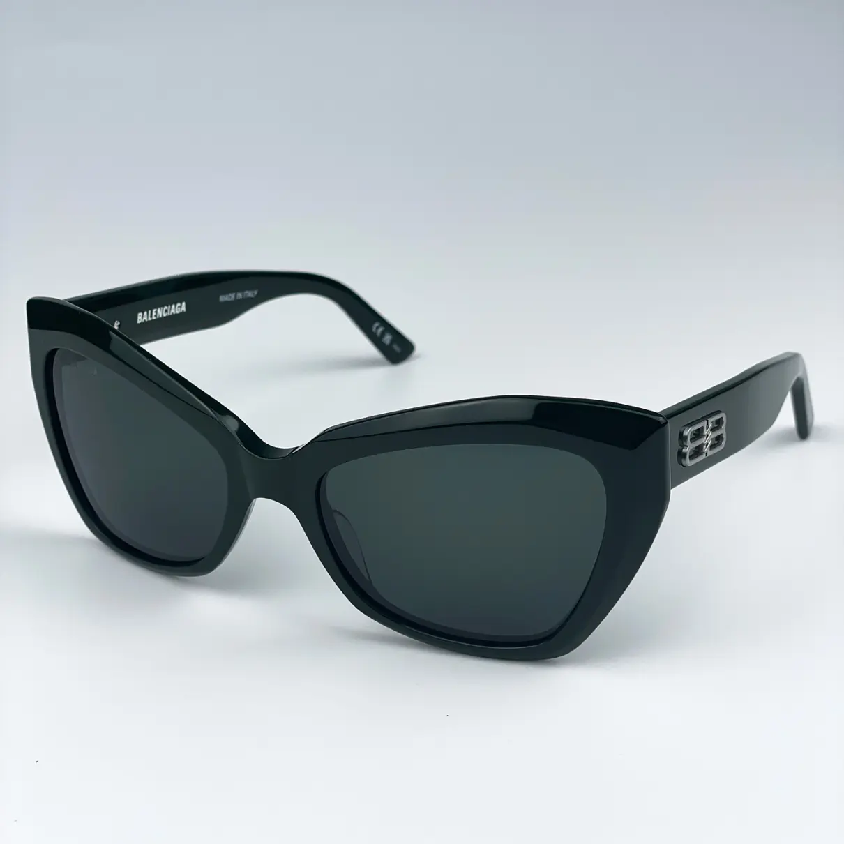 Buy Balenciaga Oversized sunglasses online