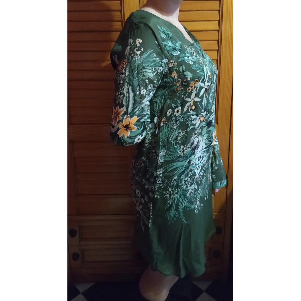 Silk mid-length dress Massimo Dutti