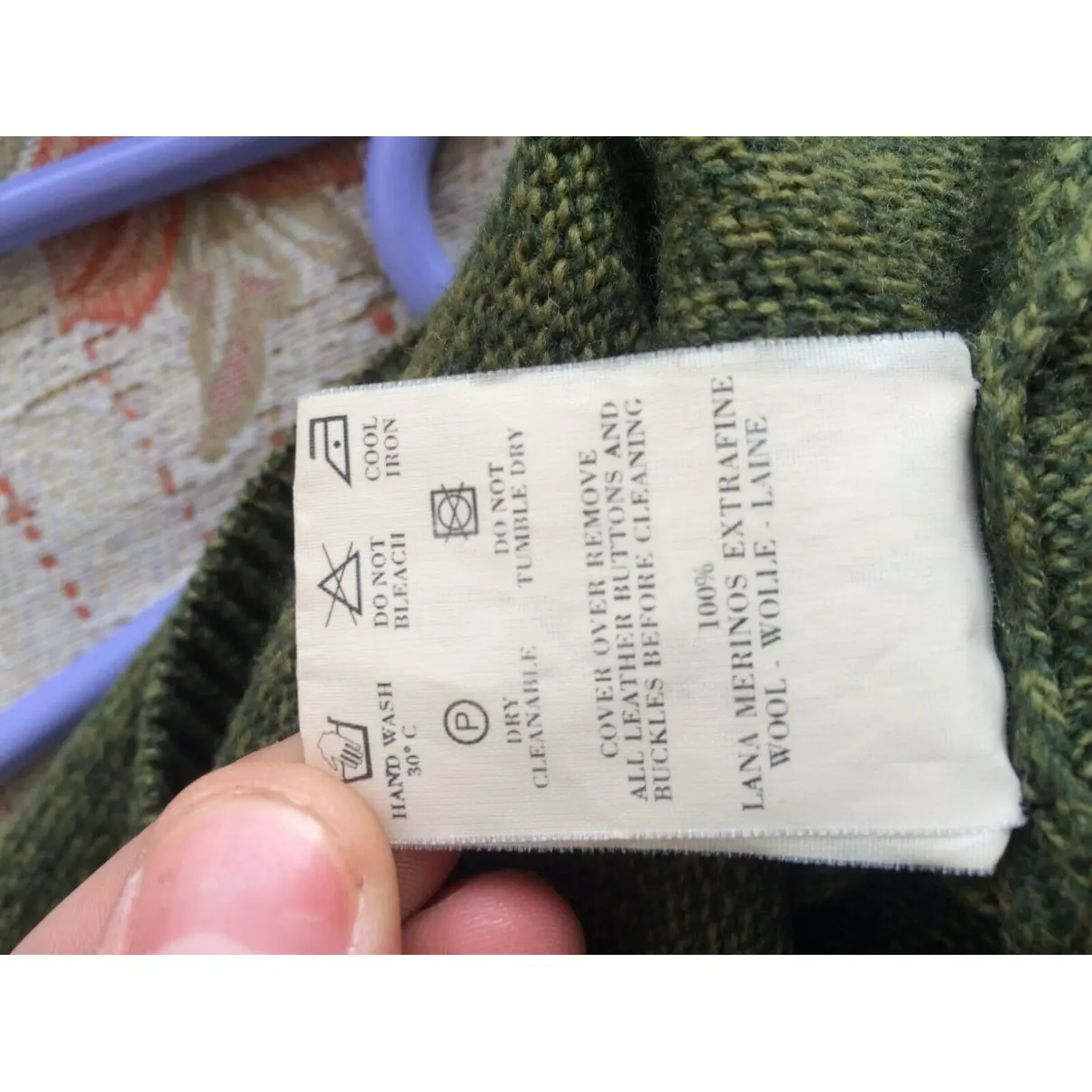 Buy Burberry Wool pull online - Vintage