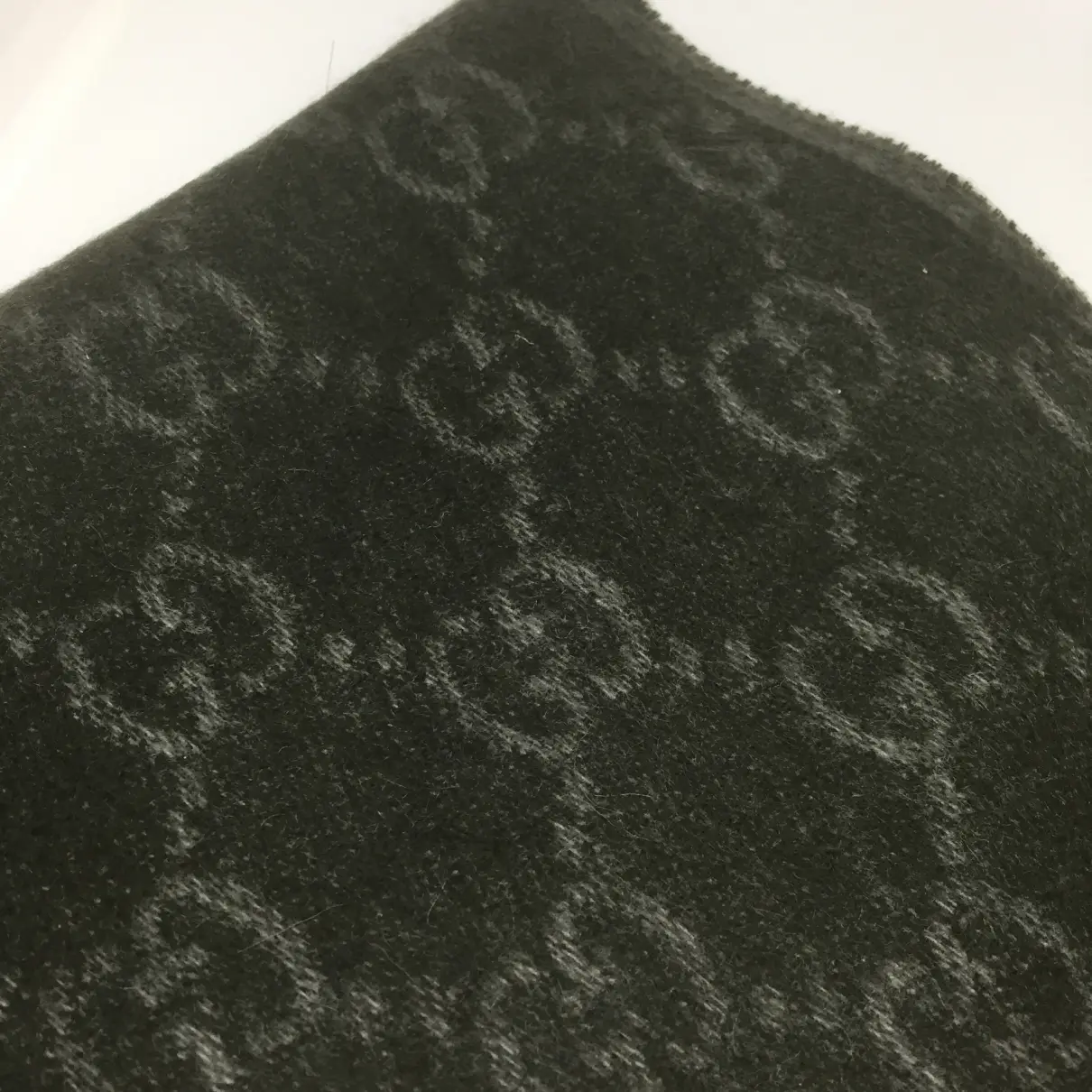 Buy Gucci Cashmere scarf & pocket square online