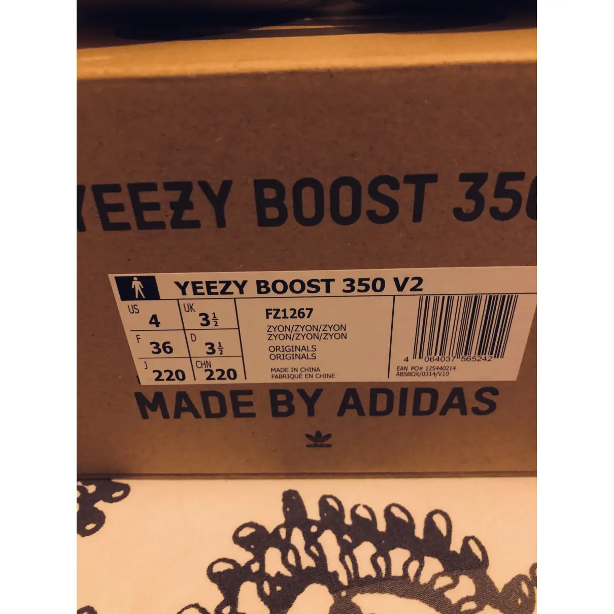 Luxury Yeezy x Adidas Trainers Women