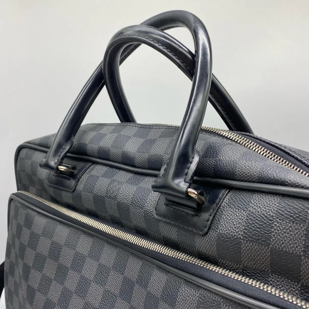 Luxury Louis Vuitton Bags Men