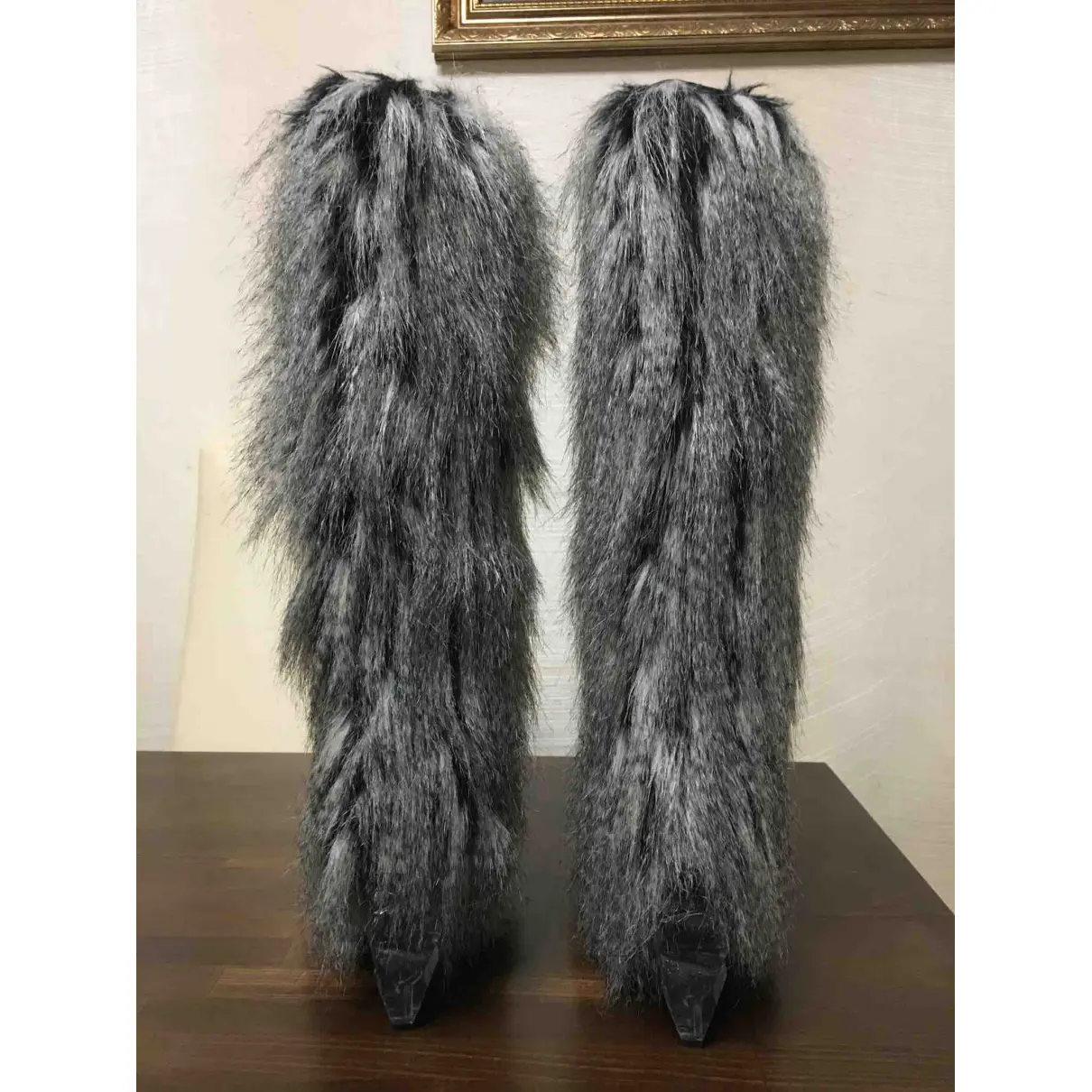 Faux fur snow boots Chanel