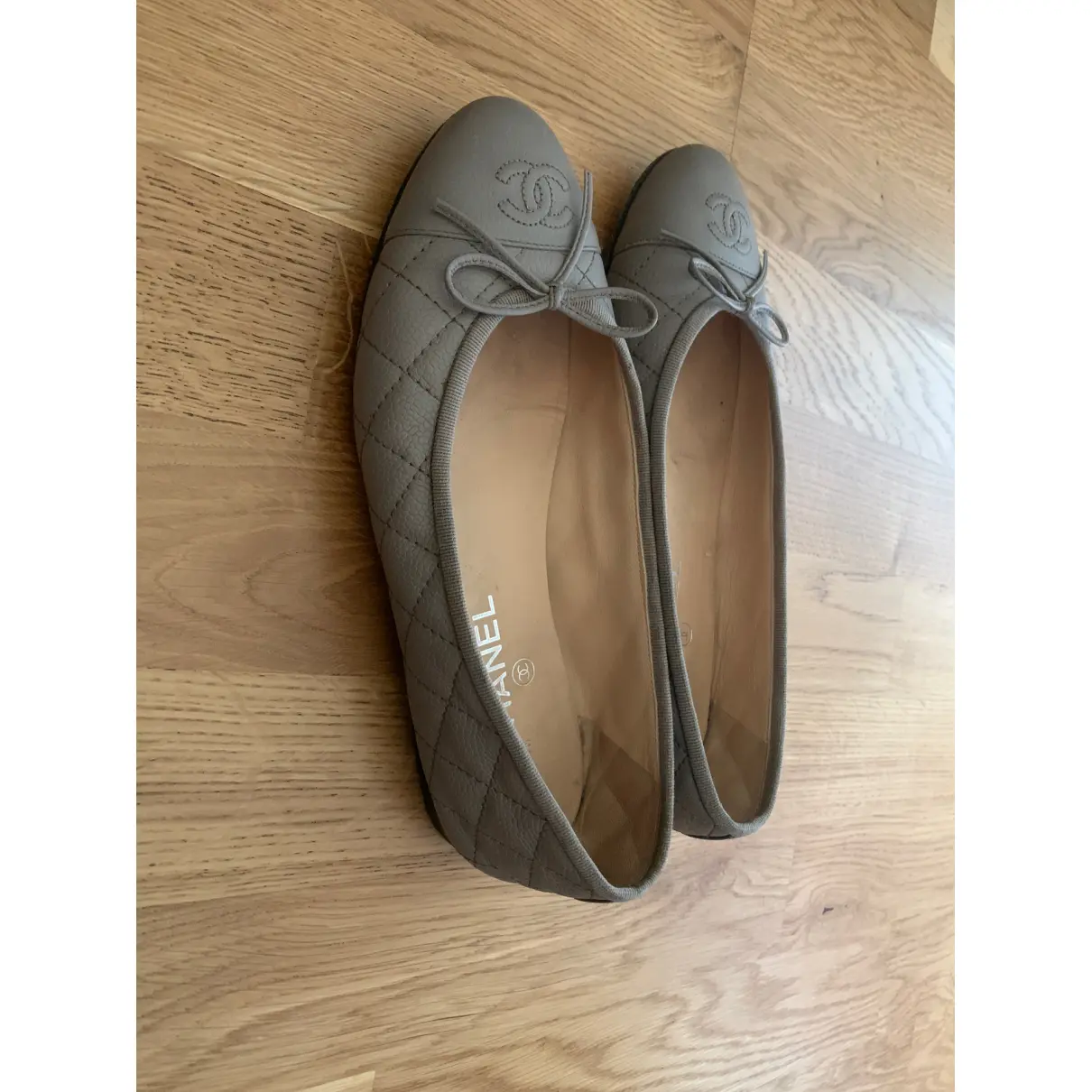 Buy Chanel Leather ballet flats online