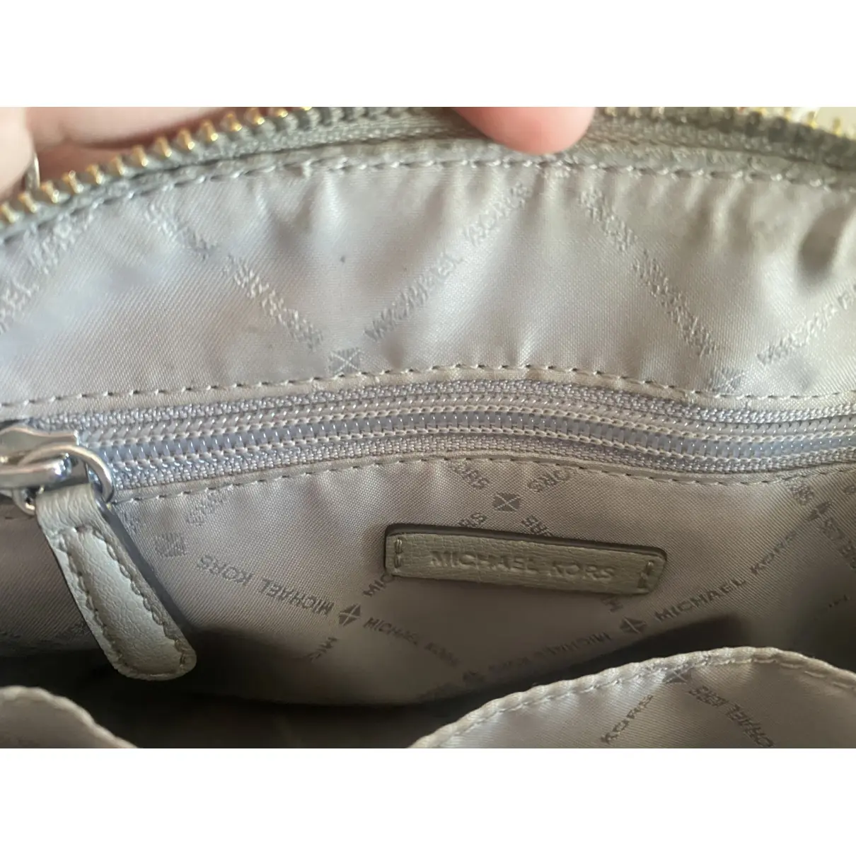 Buy Michael Kors Cindy leather crossbody bag online
