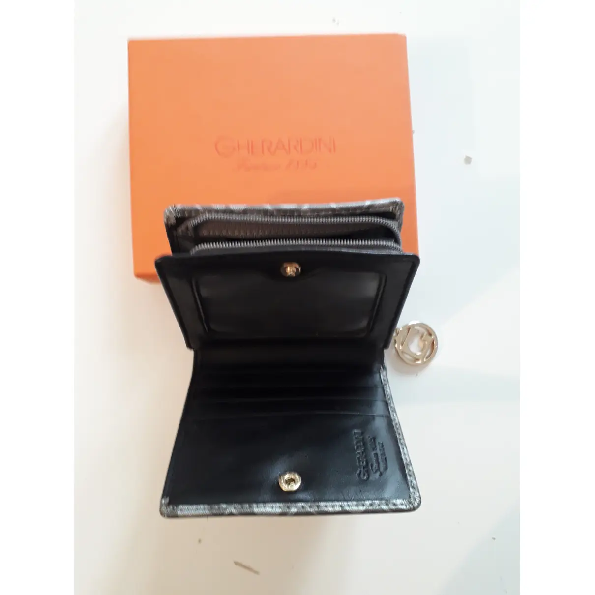 Buy Gherardini Leather wallet online