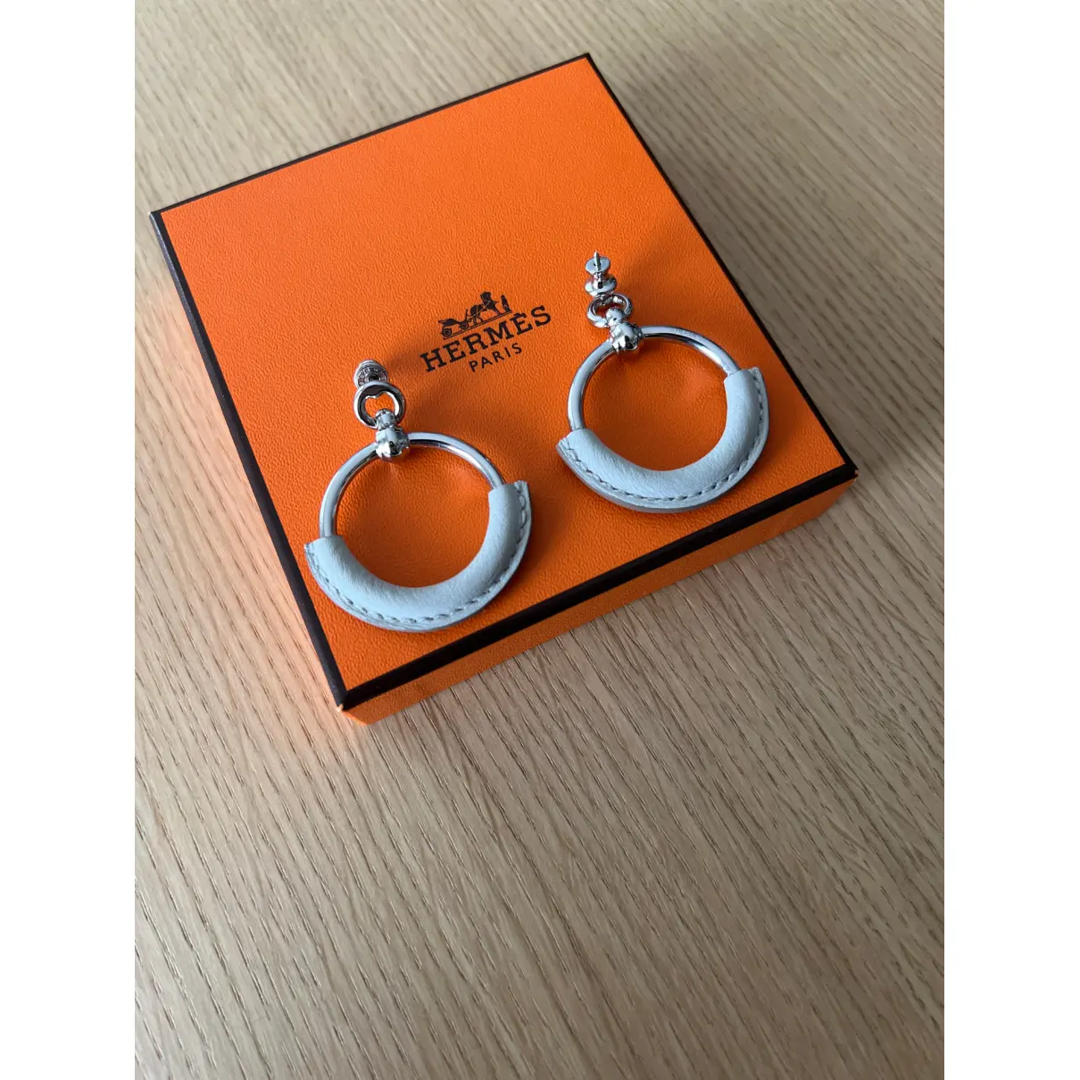 Loop leather earrings Hermès