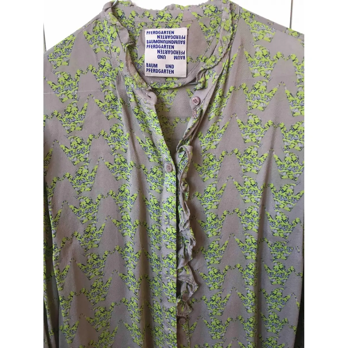 Baum Und Pferdgarten Silk shirt for sale