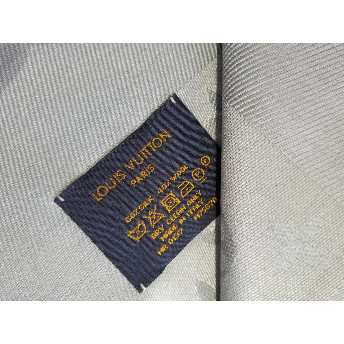 Buy Louis Vuitton Châle Monogram silk stole online