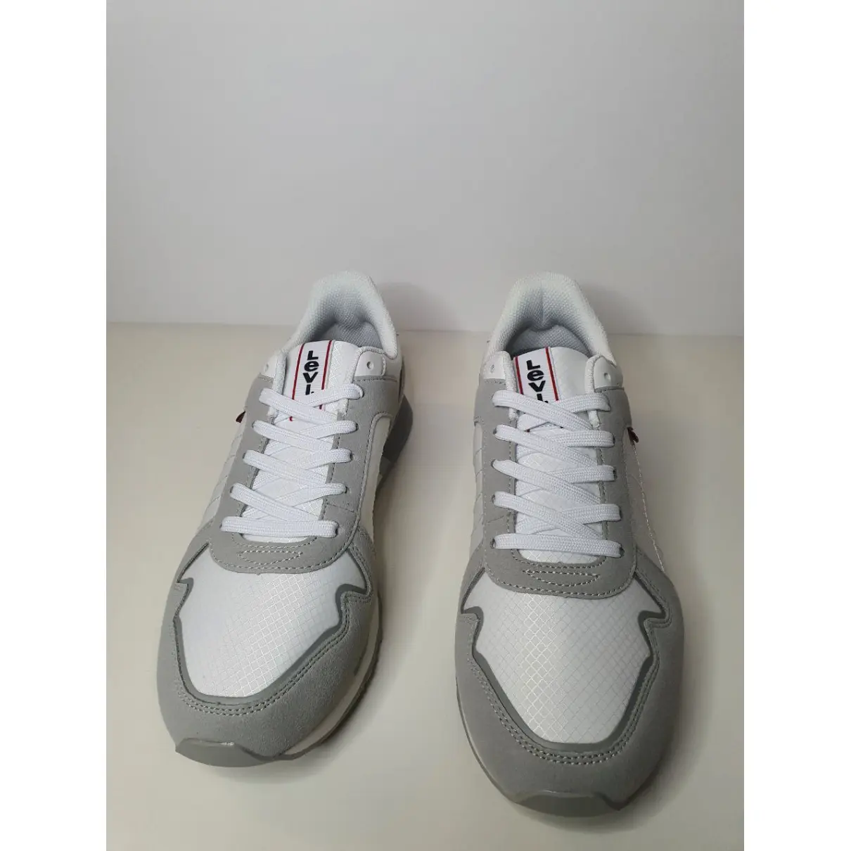 Buy Levi's Low trainers online