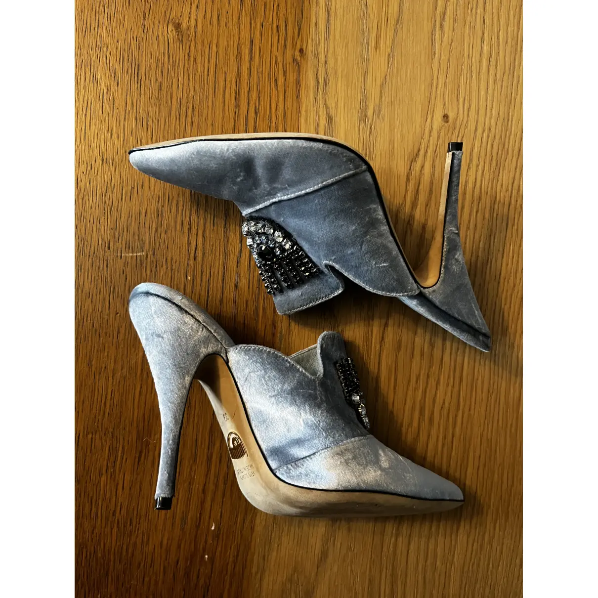 Velvet heels Chiara Ferragni