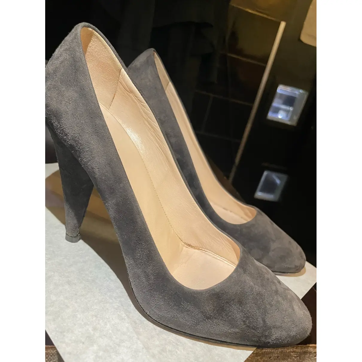 Velvet heels Prada