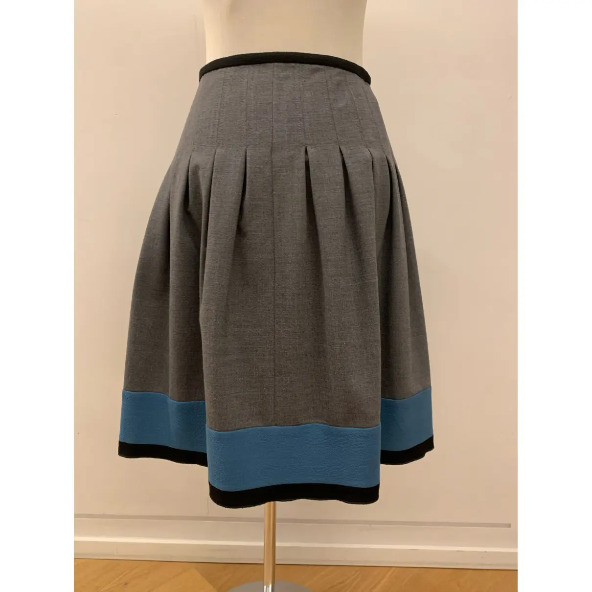 Buy Aquilano Rimondi Wool mid-length skirt online