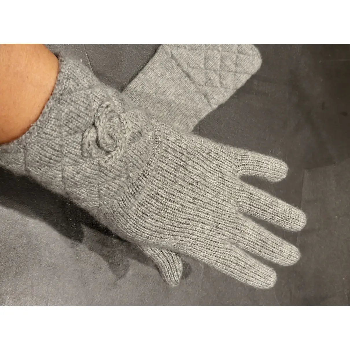 Wool gloves Chanel