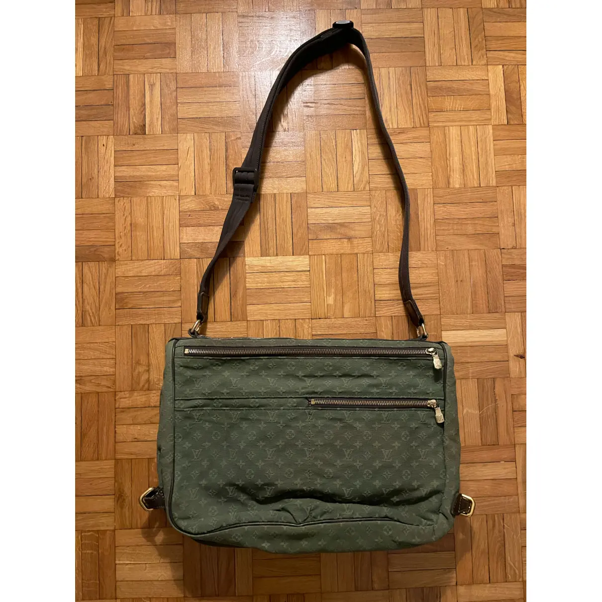 Buy Louis Vuitton Maman cloth crossbody bag online