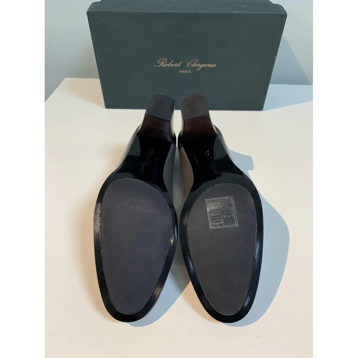 Leather heels Robert Clergerie