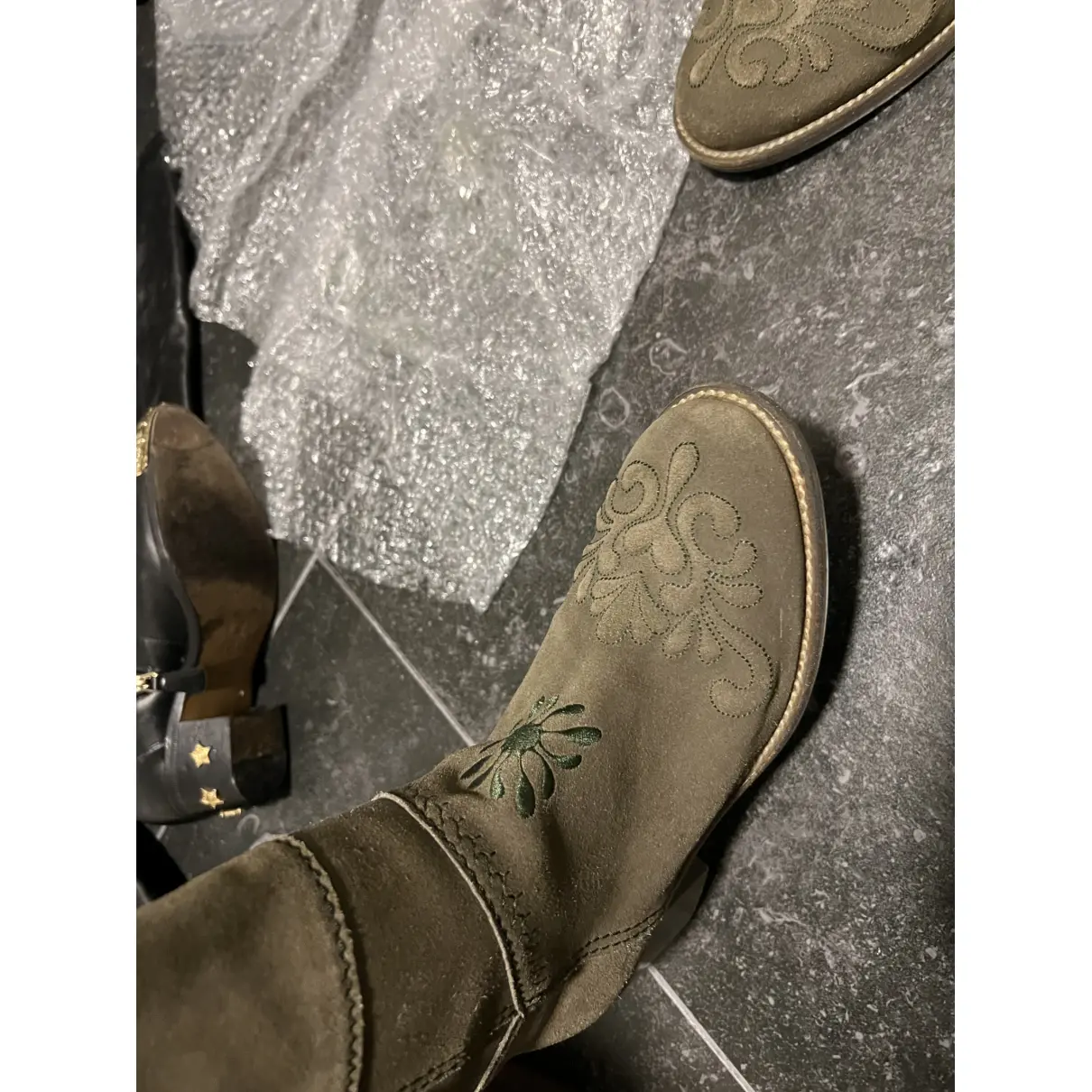 Cowboy boots Chanel