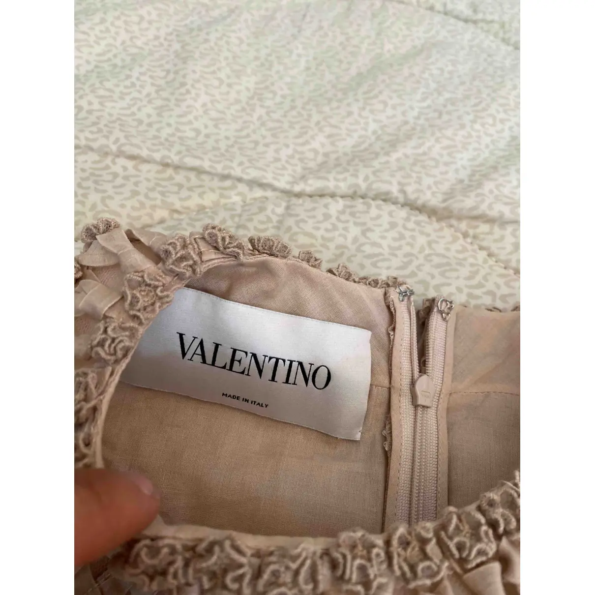 Buy Valentino Garavani Lace mid-length dress online