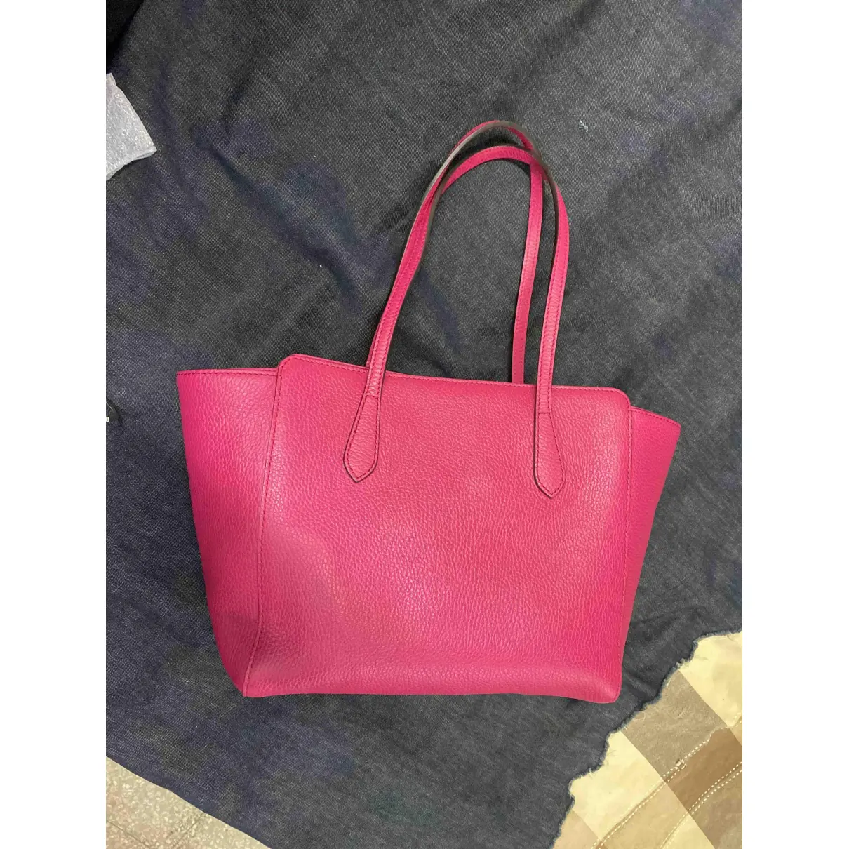 Buy Gucci Swing leather tote online