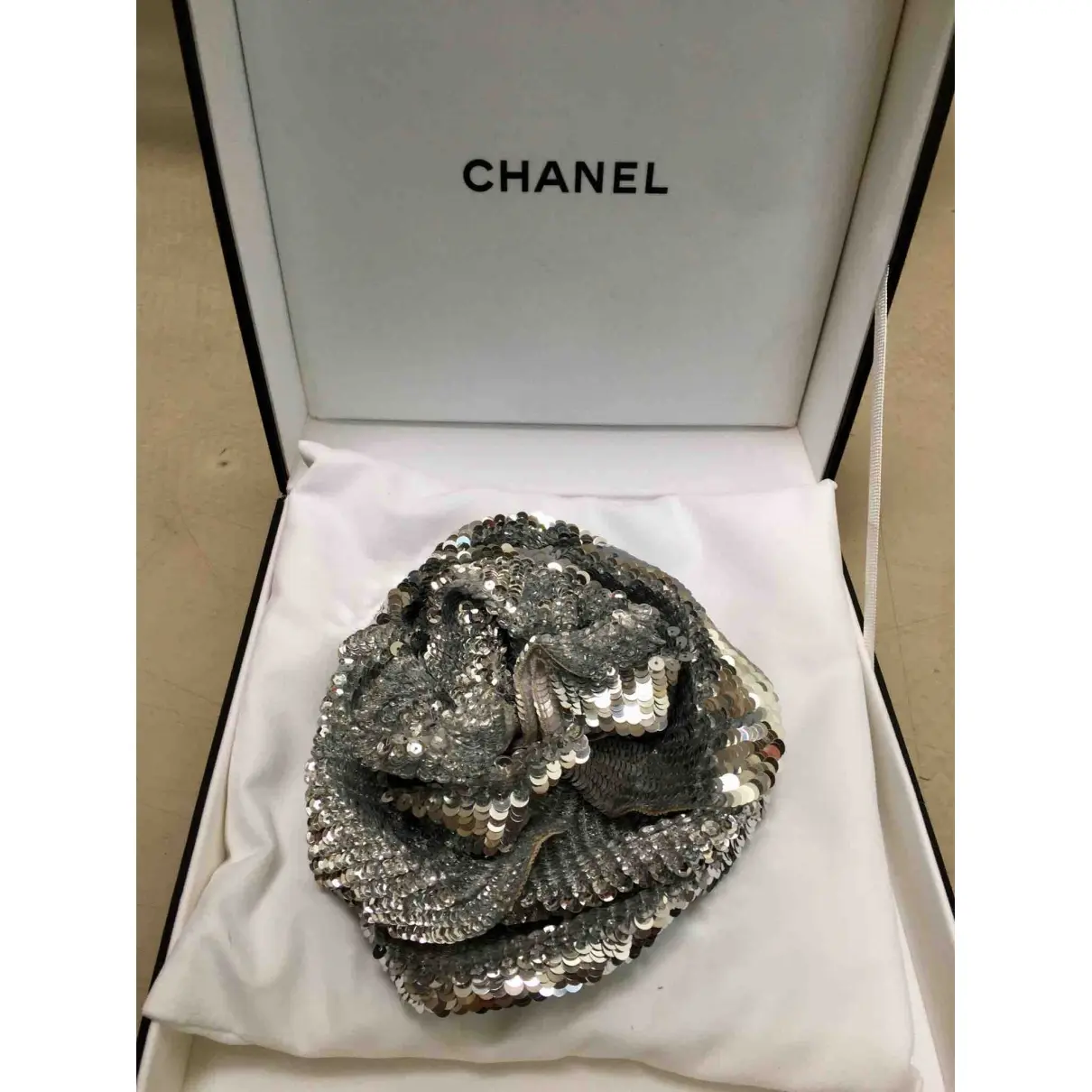 Camélia cloth pin & brooche Chanel
