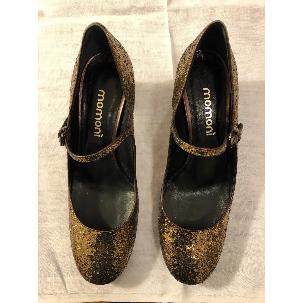 Buy Momoni Glitter heels online