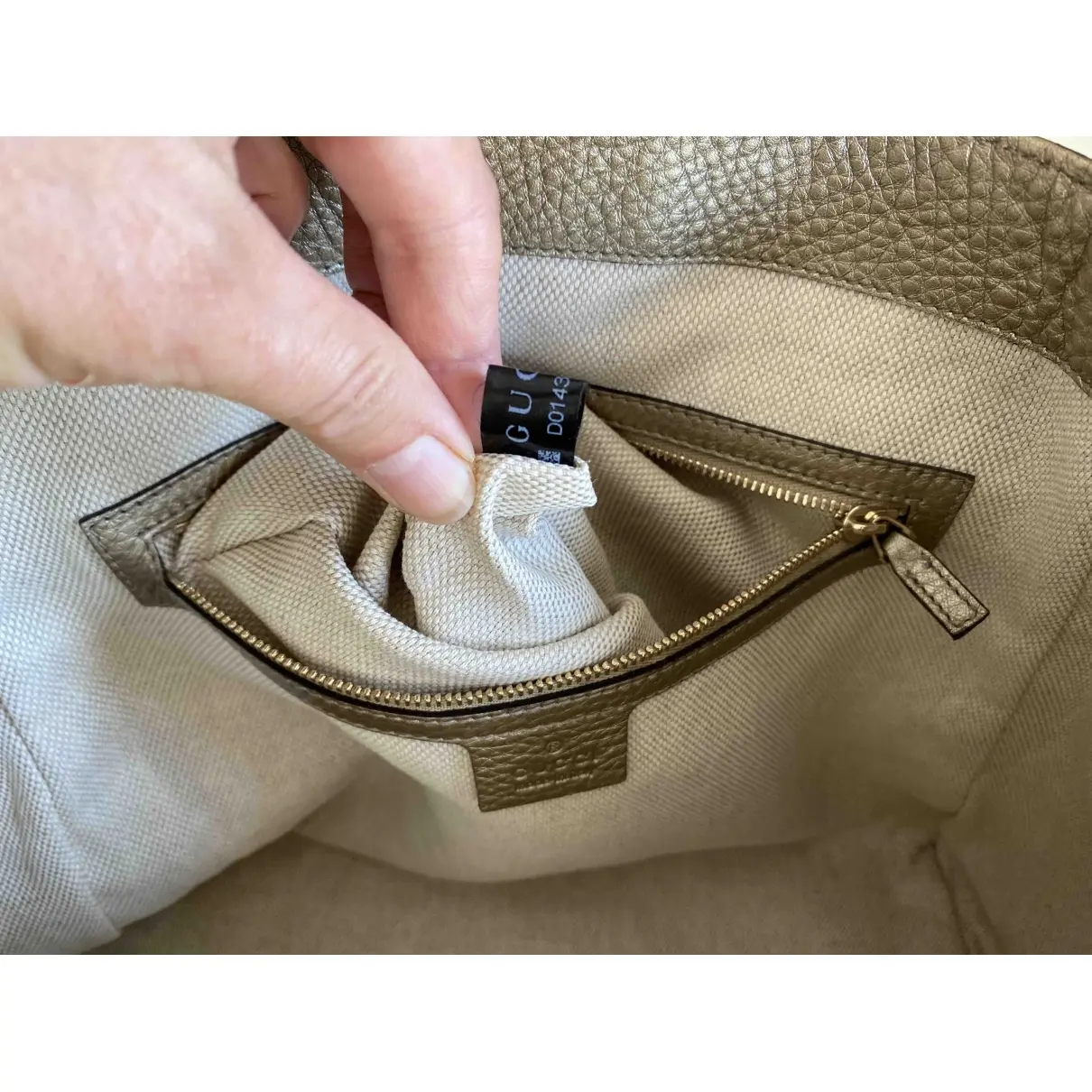 Buy Gucci Soho leather handbag online