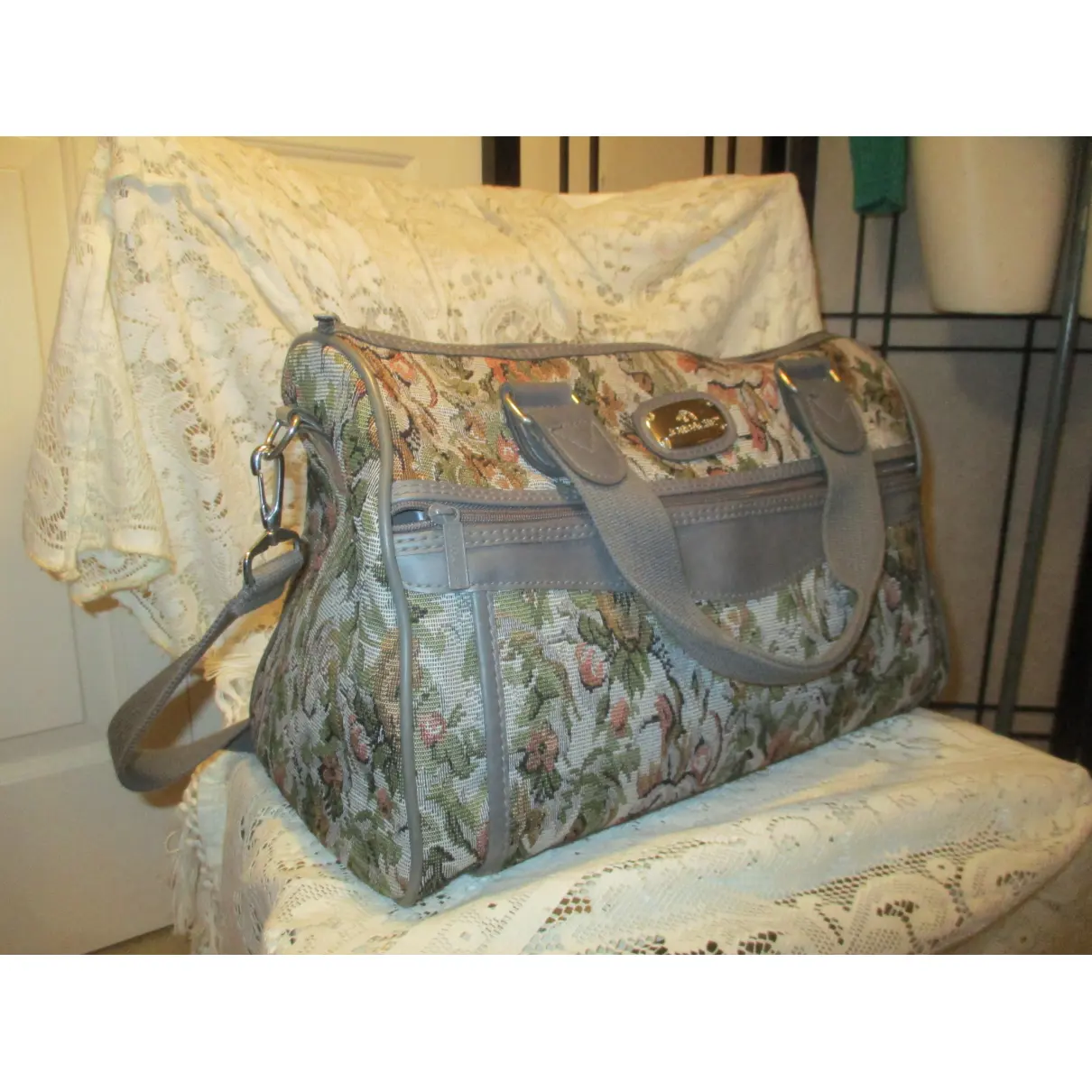 Luxury Jordache Handbags Women - Vintage
