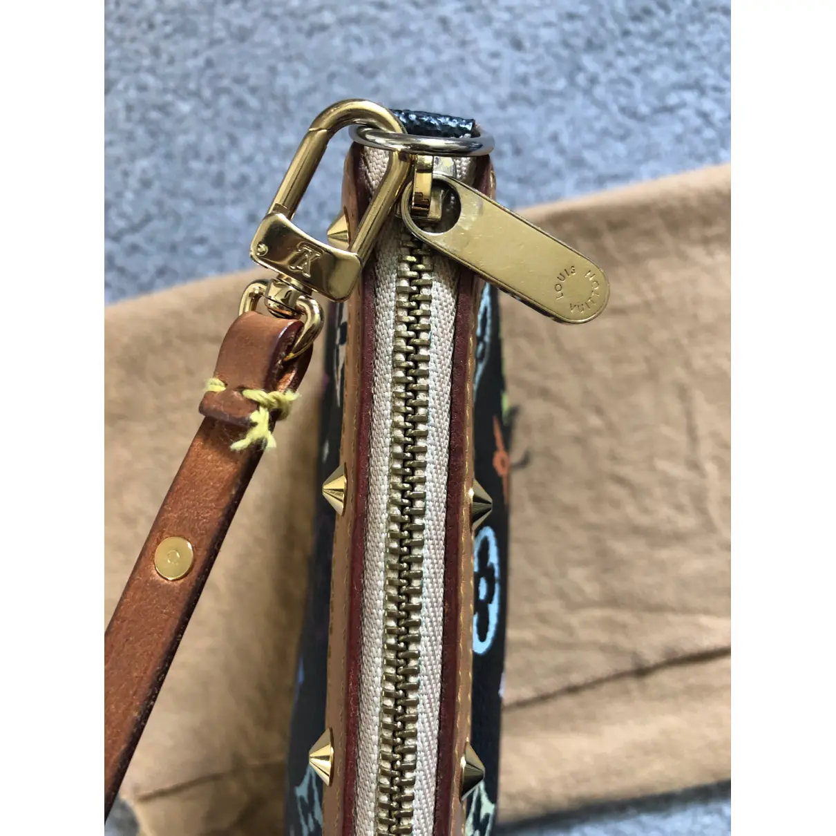 Buy Louis Vuitton Pochette Accessoire cloth handbag online - Vintage