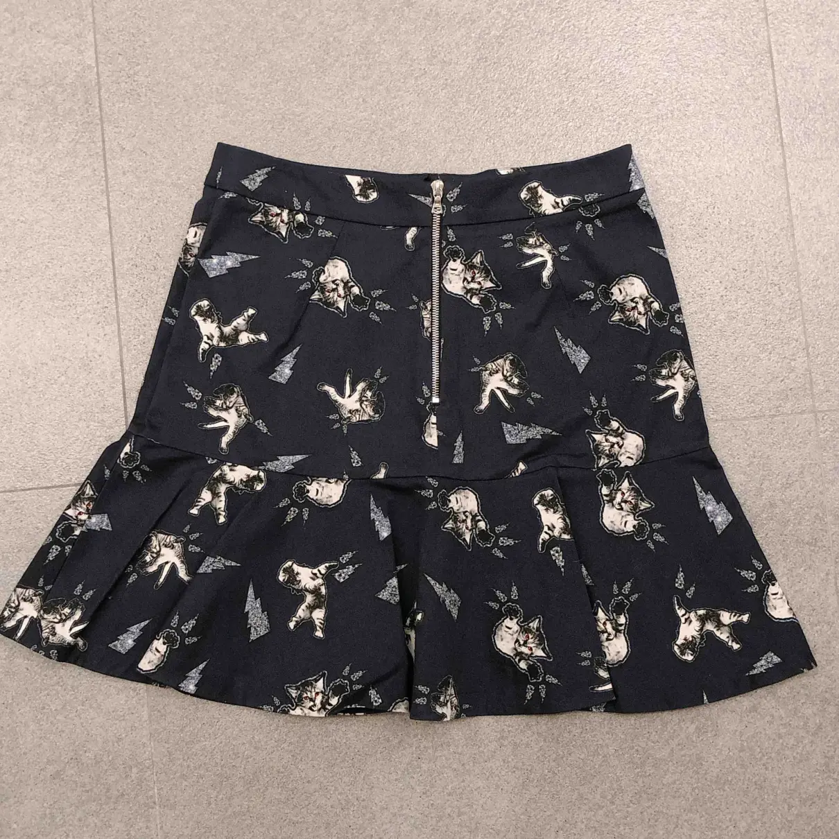 Buy Markus Lupfer Mid-length skirt online