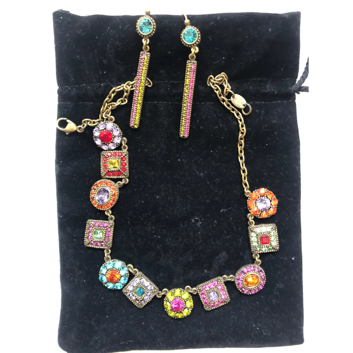 Buy Poggi Crystal jewellery set online