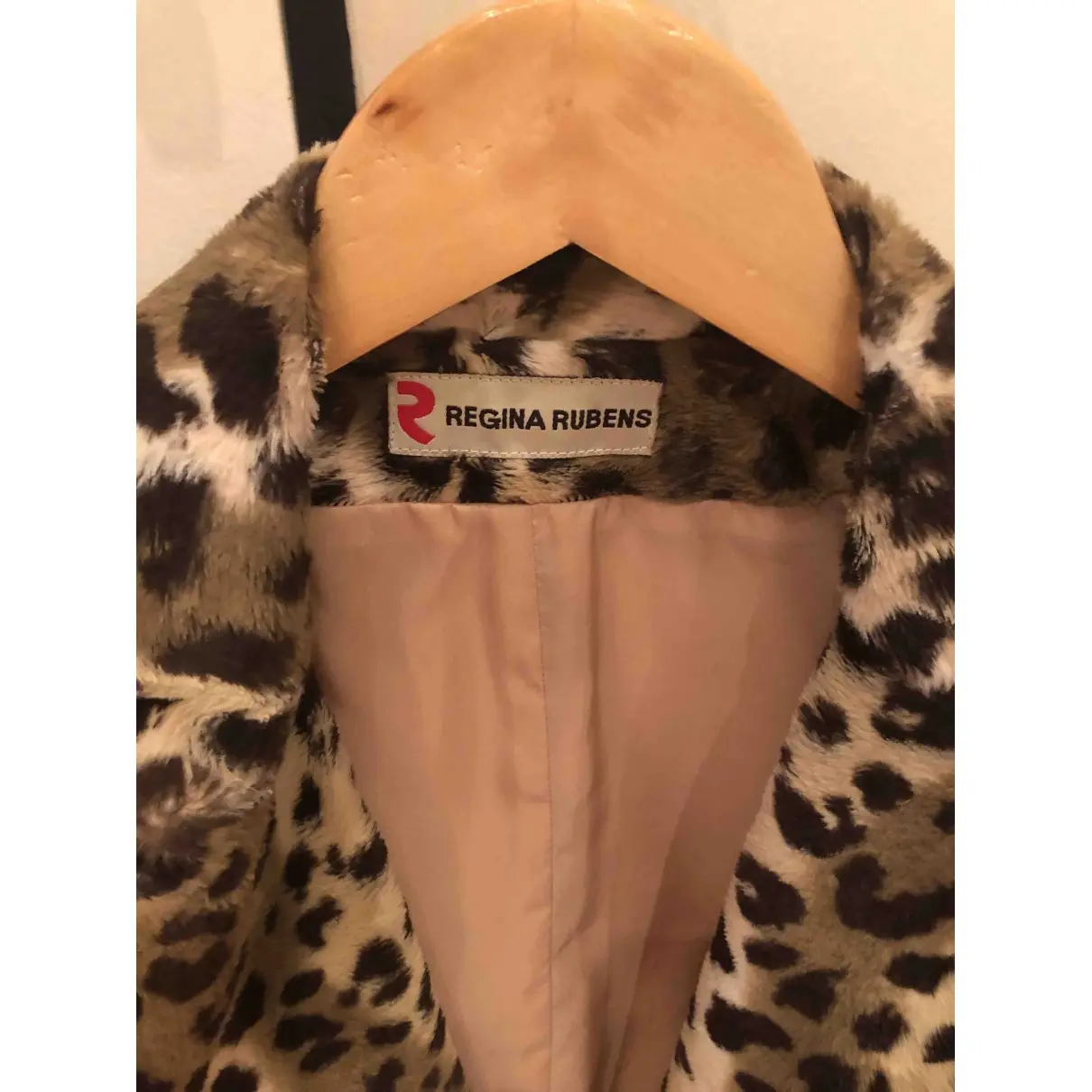 Buy Regina Rubens Faux fur suit jacket online