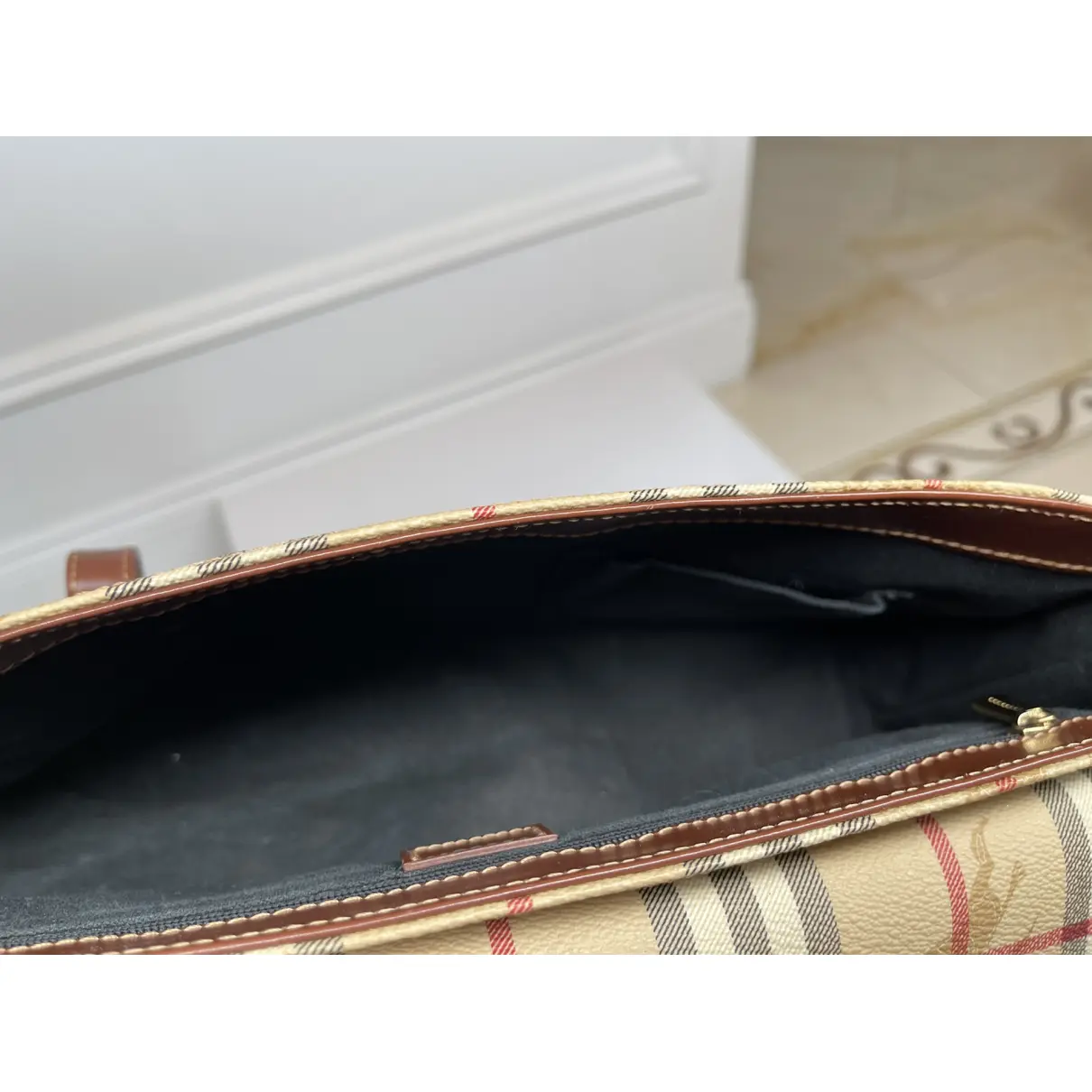 Leather bag Burberry - Vintage