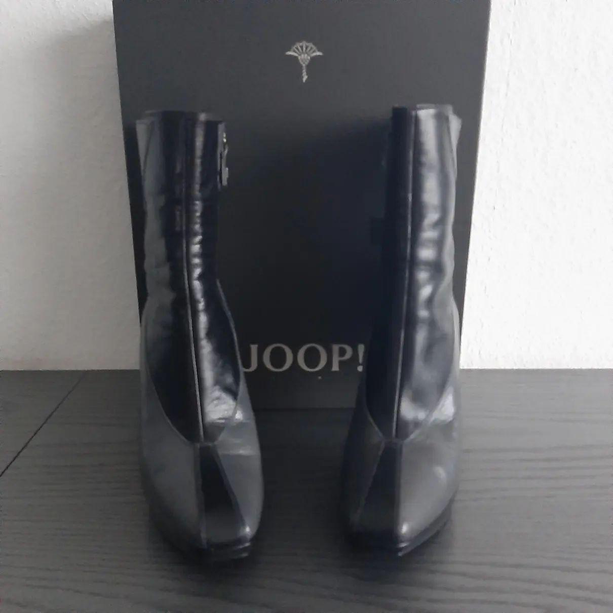 Leather ankle boots JOOP!