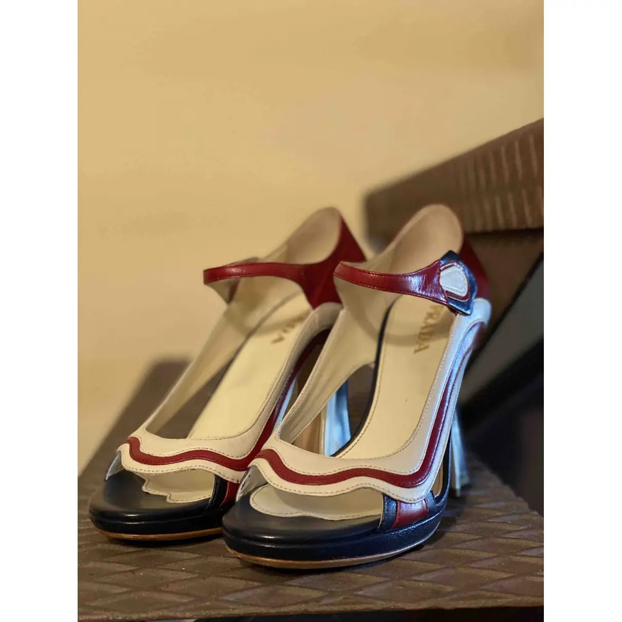 Prada Leather heels for sale - Vintage