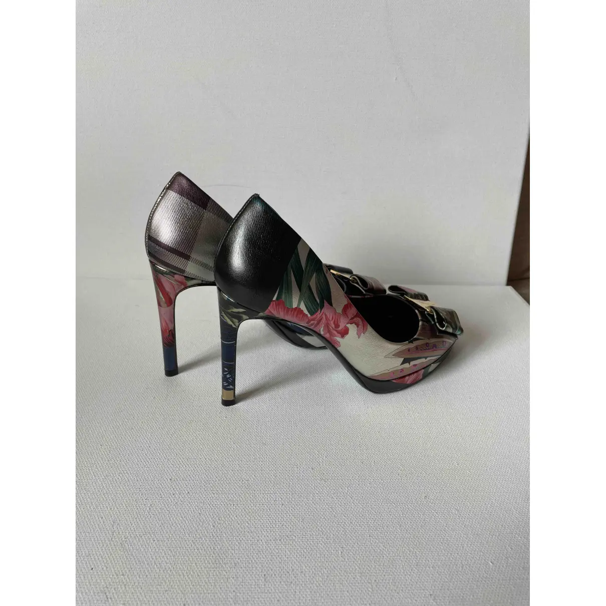 Buy Salvatore Ferragamo Leather heels online