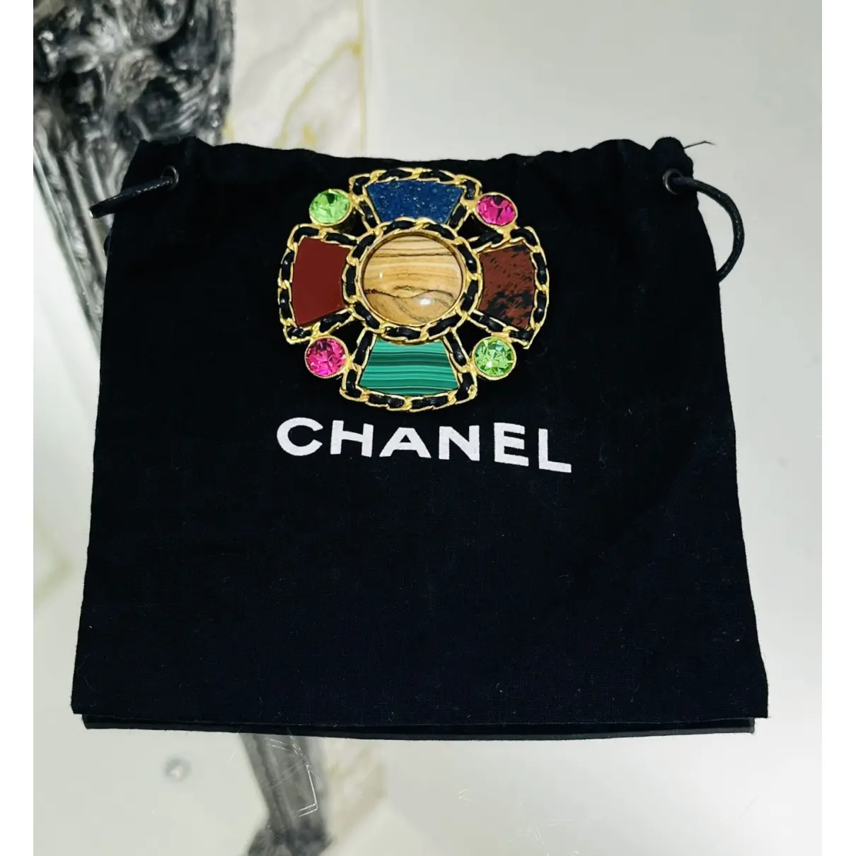 Buy Chanel Pin & brooche online - Vintage