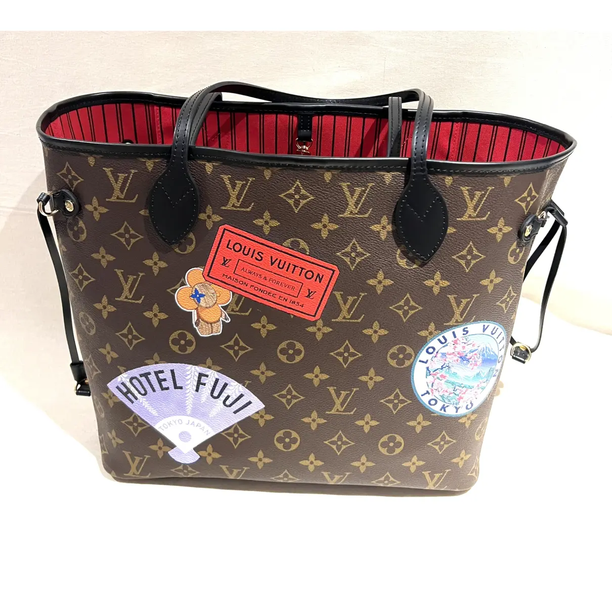 Buy Louis Vuitton Neverfull patent leather tote online