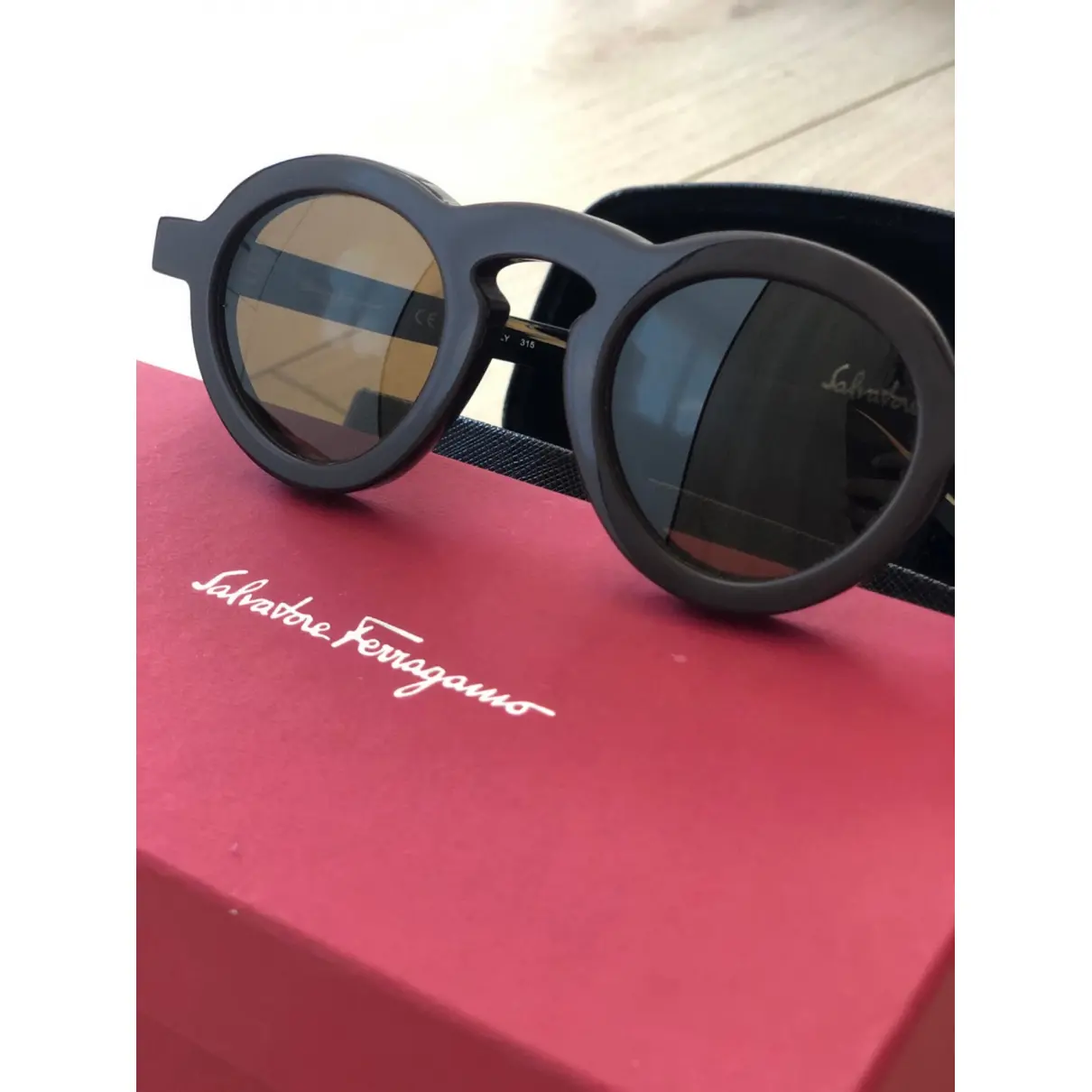 Luxury Salvatore Ferragamo Sunglasses Women