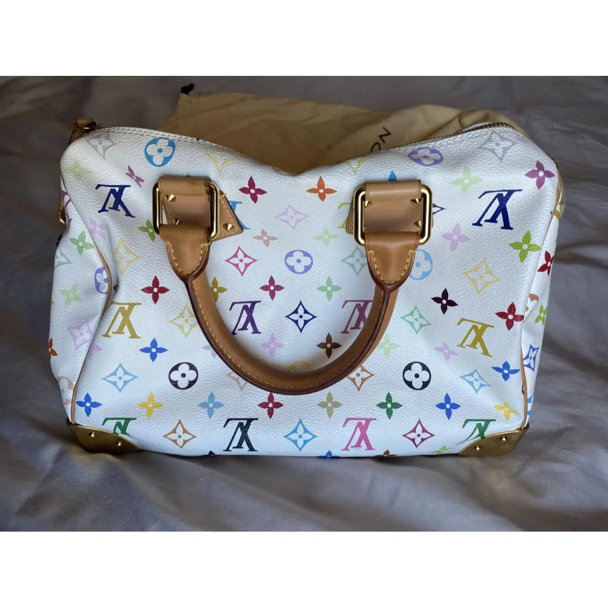 Buy Louis Vuitton Speedy bag online