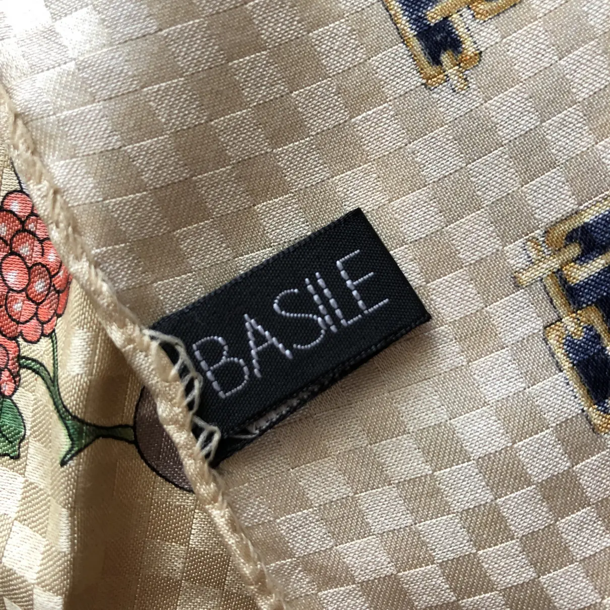 Luxury Basile Silk handkerchief Women