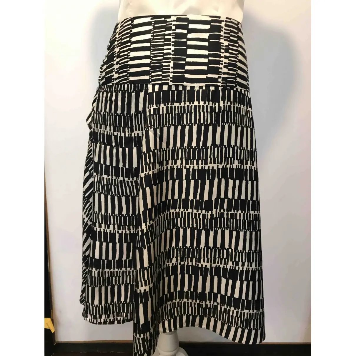 Buy Club Monaco Silk mid-length skirt online