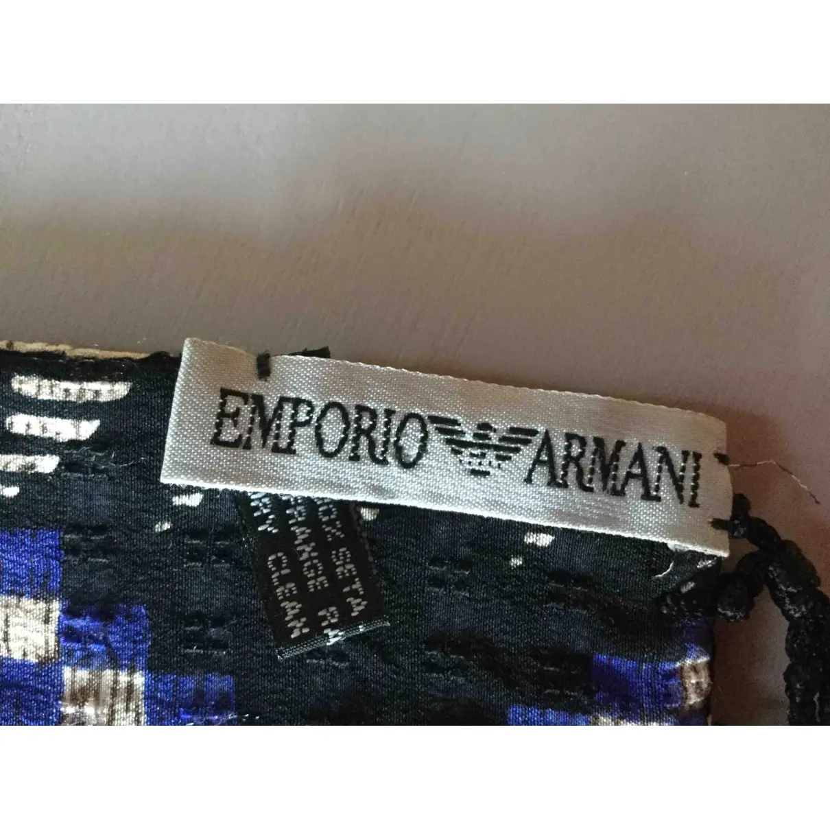 Luxury Emporio Armani Scarves Women
