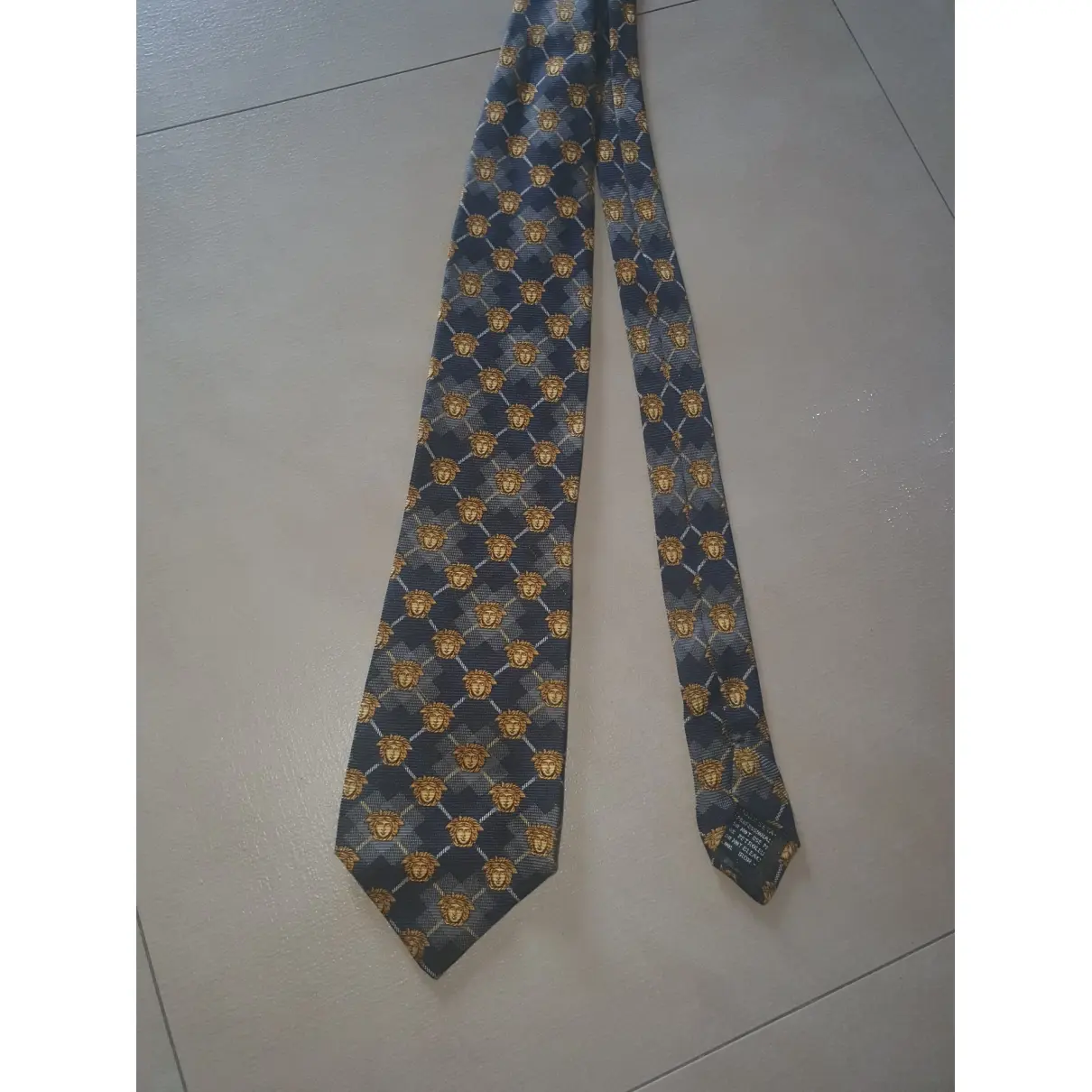 Gianni Versace Silk tie for sale - Vintage