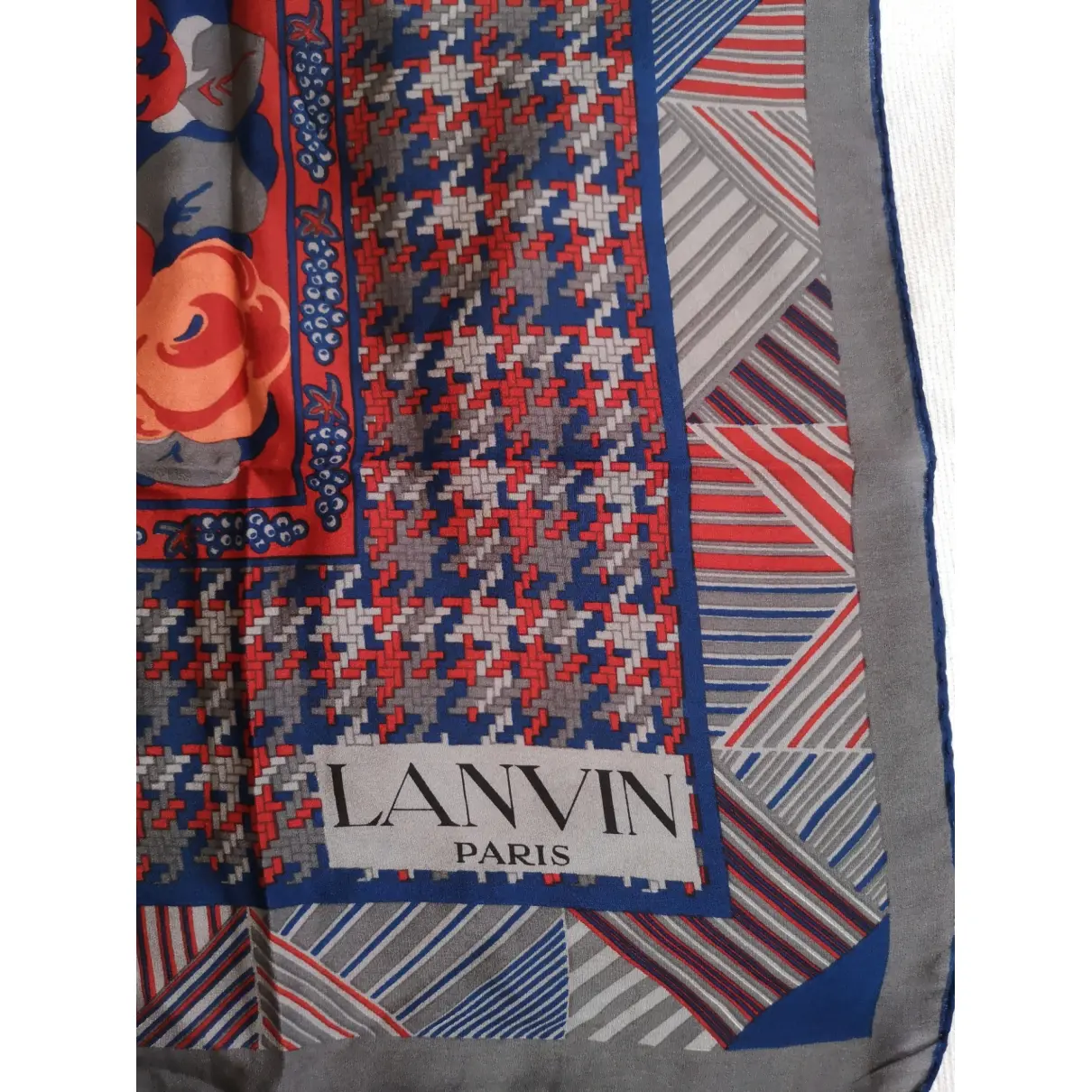 Buy Lanvin Silk neckerchief online - Vintage