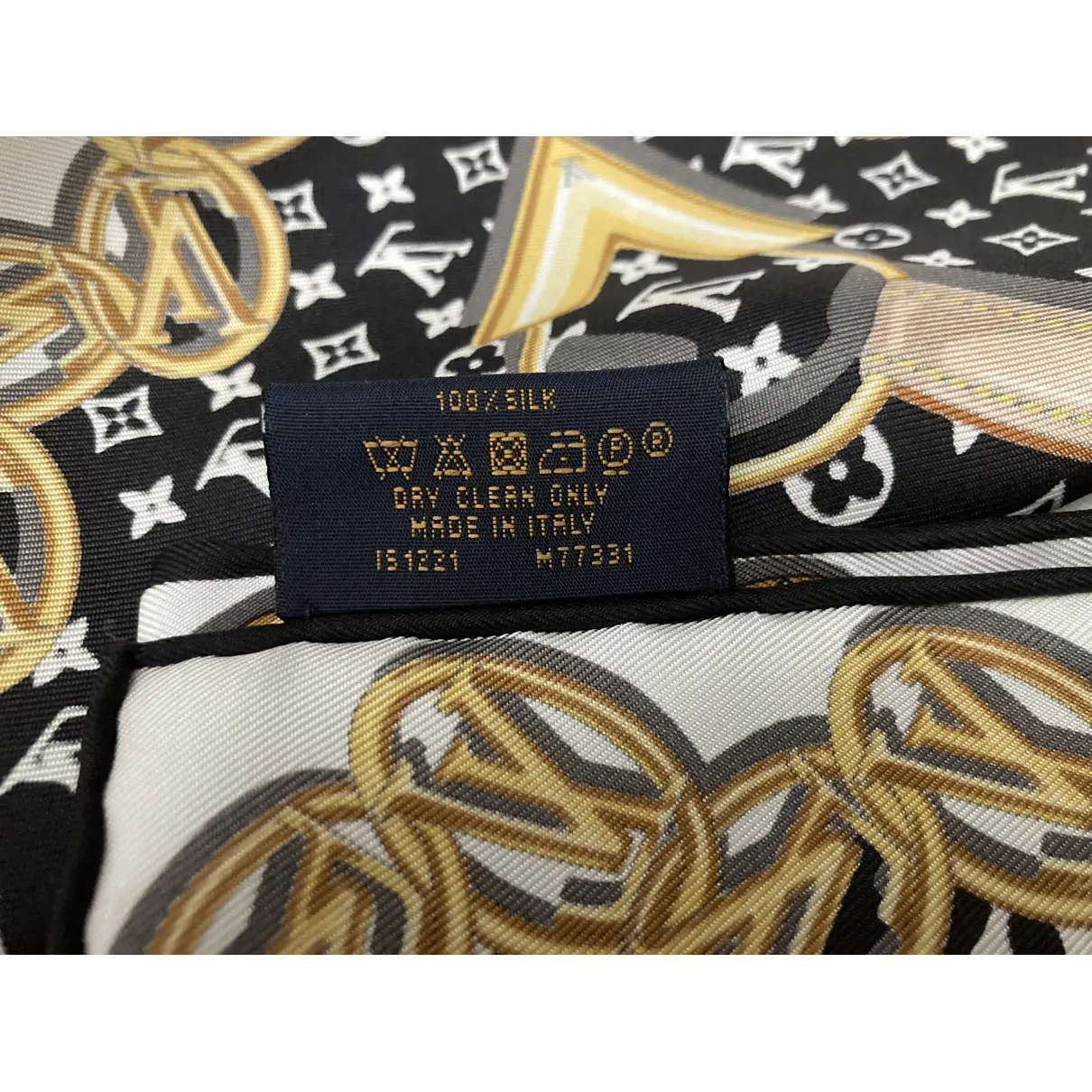 Silk handkerchief Louis Vuitton