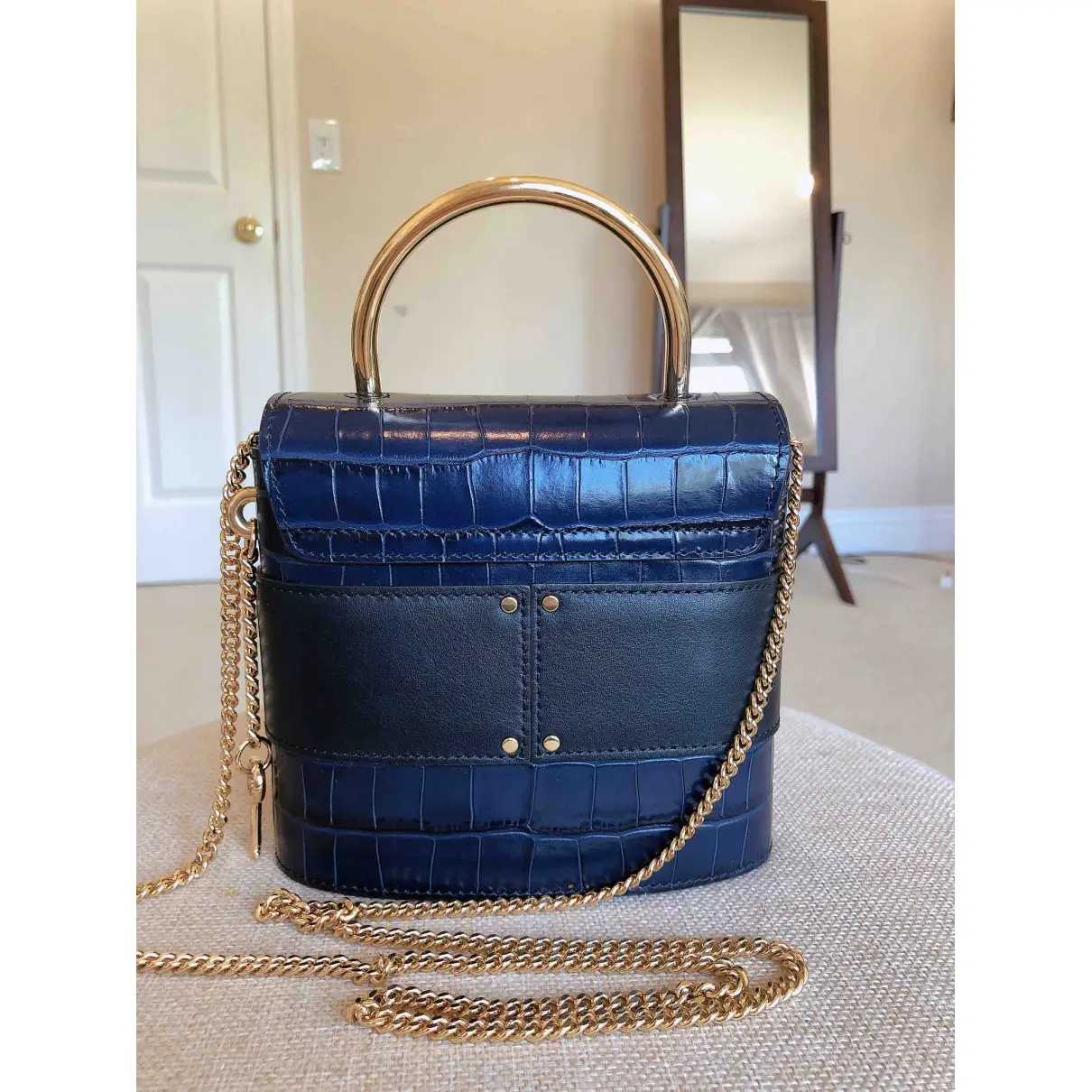 Buy Chloé Aby leather bag online